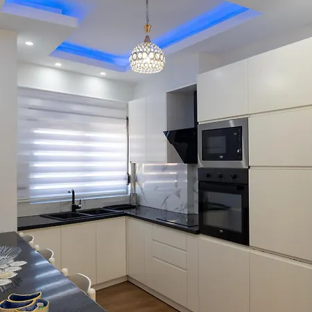 Apartment Starview Rooftop Sarand
