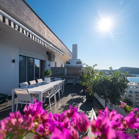 Starview Rooftop Sarand